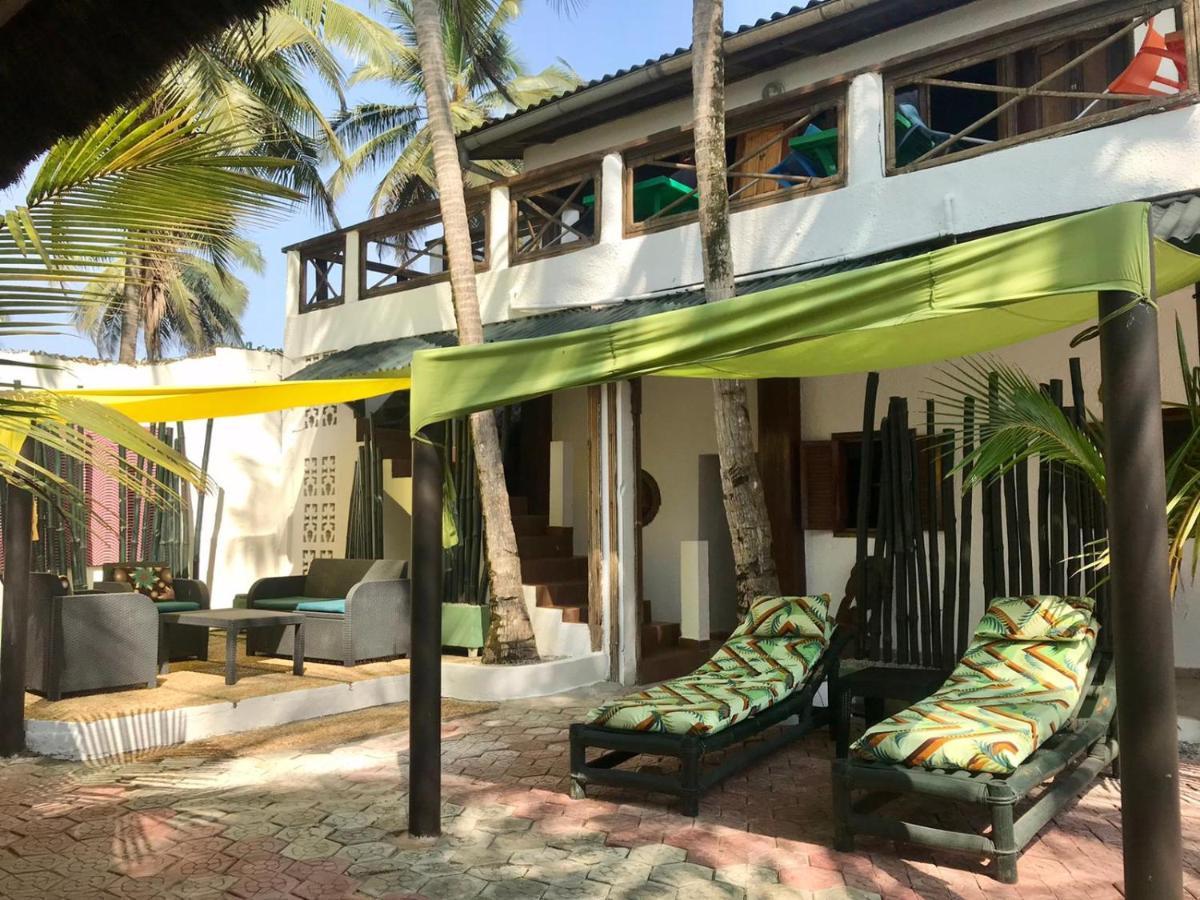 Boblin La Mer Hotel Restaurant Plage Grand-Bassam Exterior photo