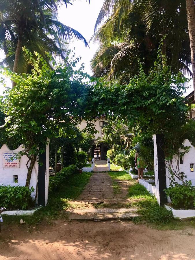 Boblin La Mer Hotel Restaurant Plage Grand-Bassam Exterior photo